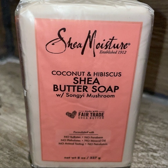 SheaMoisture's Coconut and Hibiscus Shea Butter bar soap cleanses, moisturizes - Picture 3 of 9